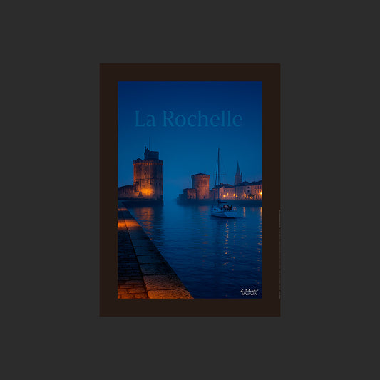 Affiche SP0027 La Rochelle Tours du Vieux Port Voilier Heure bleue, design avec marge couleur.