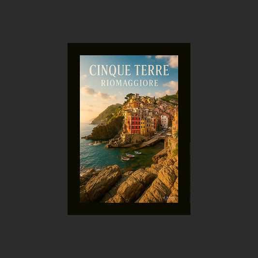 Affiche SP0178 Cinque Terre Riomaggiore depuis les rochers en été, design avec marge couleur.
