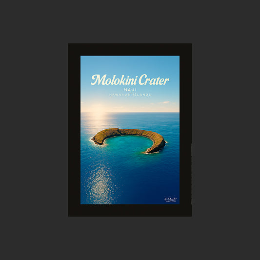 Affiche SP0200 Molokini Crater Maui Hawaï vue aérienne le matin en été, design avec marge couleur.
