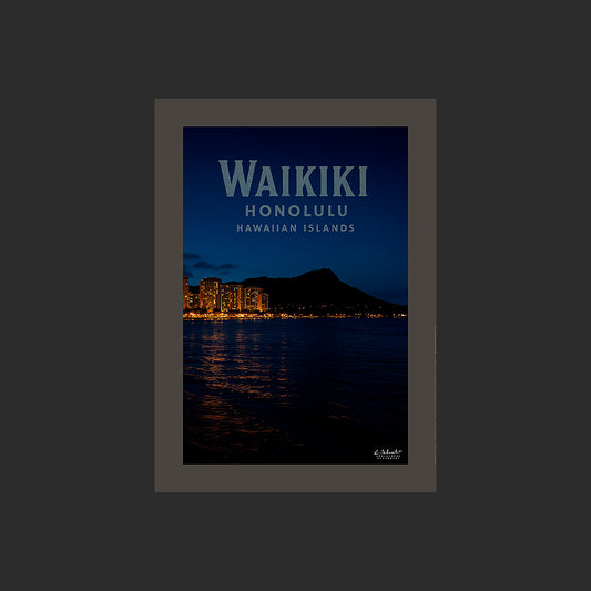 Affiche SP0202 Waikiki Honolulu Hawaï le front de mer la nuit en été, design avec marge couleur.