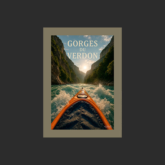 Affiche SP0227 Les eaux vives du Verdon depuis un kayak en Provence en été, design avec marge couleur.