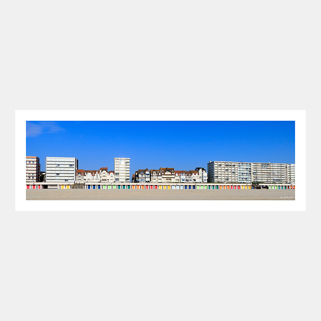 Poster Photo Les cabines de plage et le front de mer du Touquet - Panoramique - Image de la Côte d'Opale - Hauts-de-France Nord Pas-de-Calais - Christophe Schambert