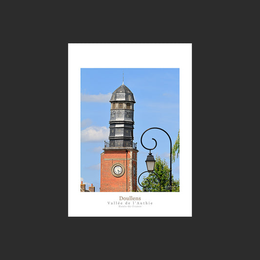 Affiche photo 2688 Le beffroi de Doullens en été dans la Somme