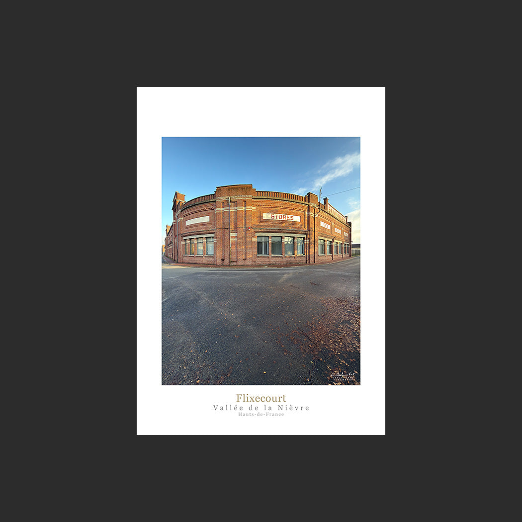 Poster photo 2739 Bâtiment de l'usine Saint Frères à Flixecourt, design avec marge blanche.