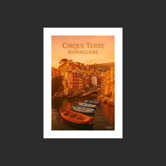 Affiche SP0177 Cinque Terre le port de Riomaggiore dans le soleil en automne, design avec marge blanche.