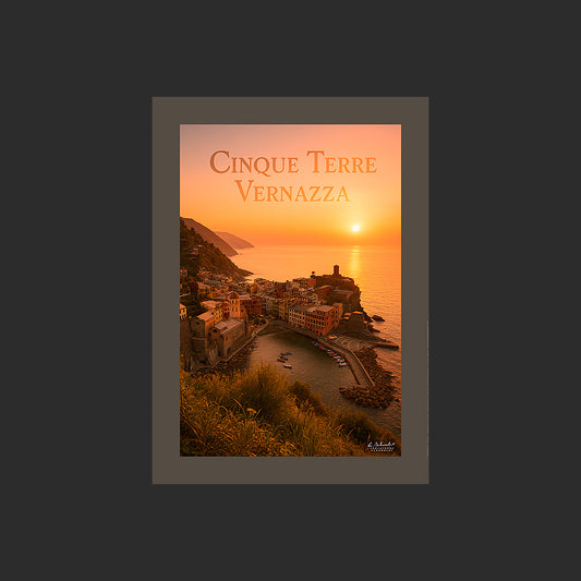 Affiche SP0185 Cinque Terre Vernazza et Castello Doria depuis les collines, design avec marge couleur.