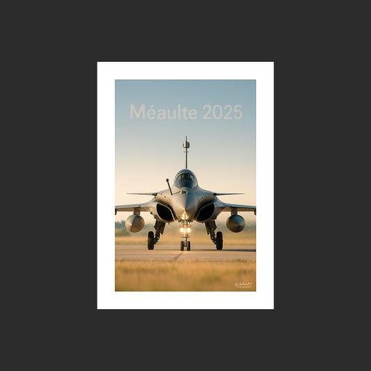 Affiche SP0188 Avion de chasse Rafale sur le tarmac à Méaulte en 2025, design avec marge blanche.
