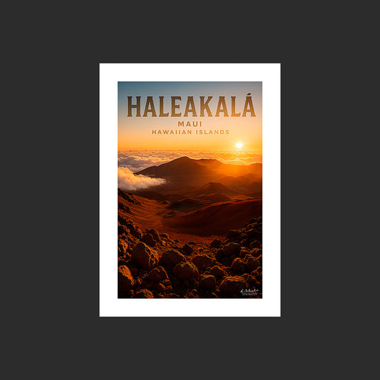 Affiche SP0196 Haleakala Maui Hawaï le volcan en été à l'aurore, design avec marge blanche.