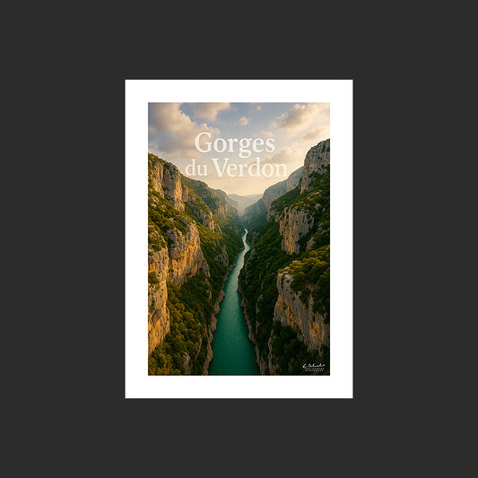 Affiche SP0222 Les falaises du canyon du Verdon en Provence en été, design avec marge blanche.
